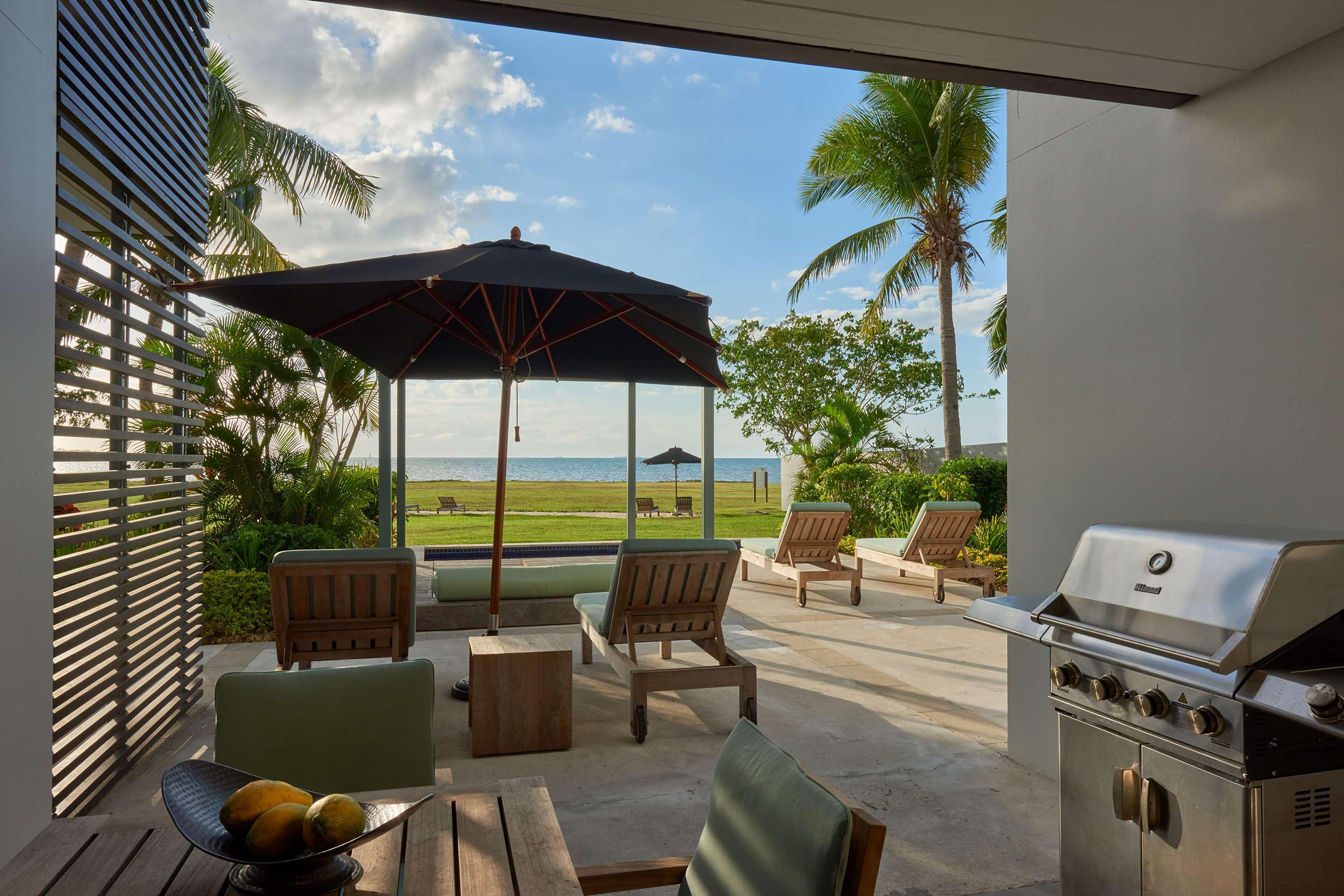 Hilton Fiji Beach Resort And Spa Denarau Island Luaran gambar A view of the beach from a private villa at the Ritz-Carlton, Laguna Beach