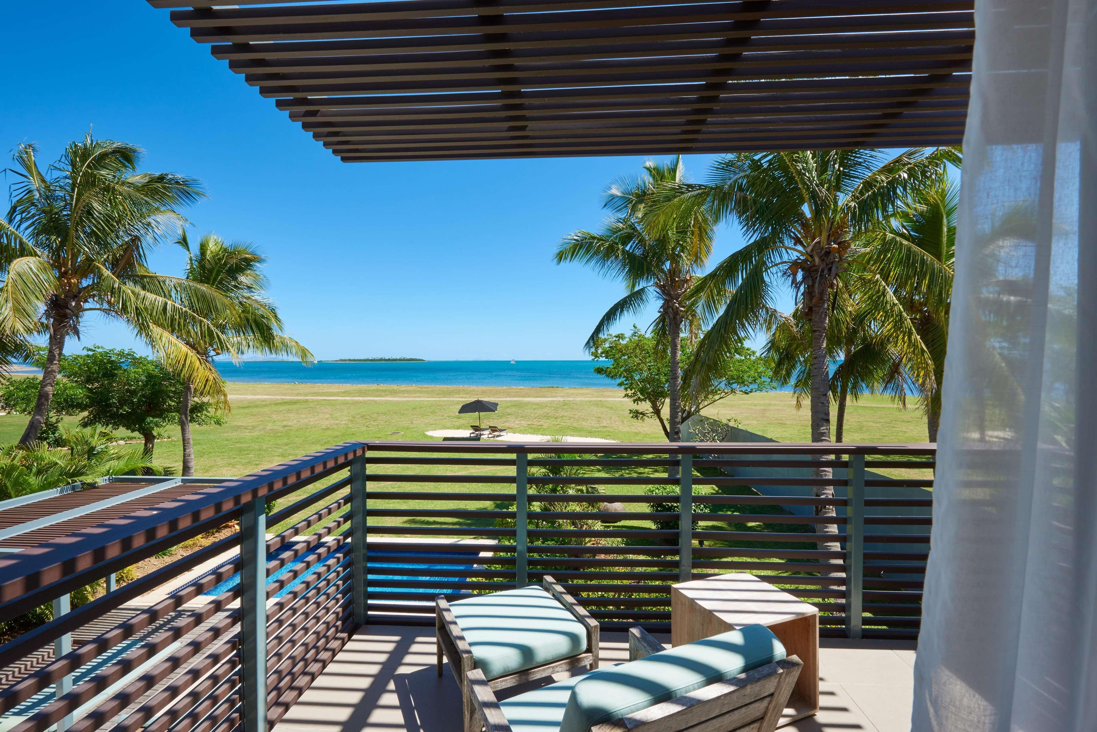Hilton Fiji Beach Resort And Spa Denarau Island Luaran gambar View from a guest room at the Sheraton Resort Fiji