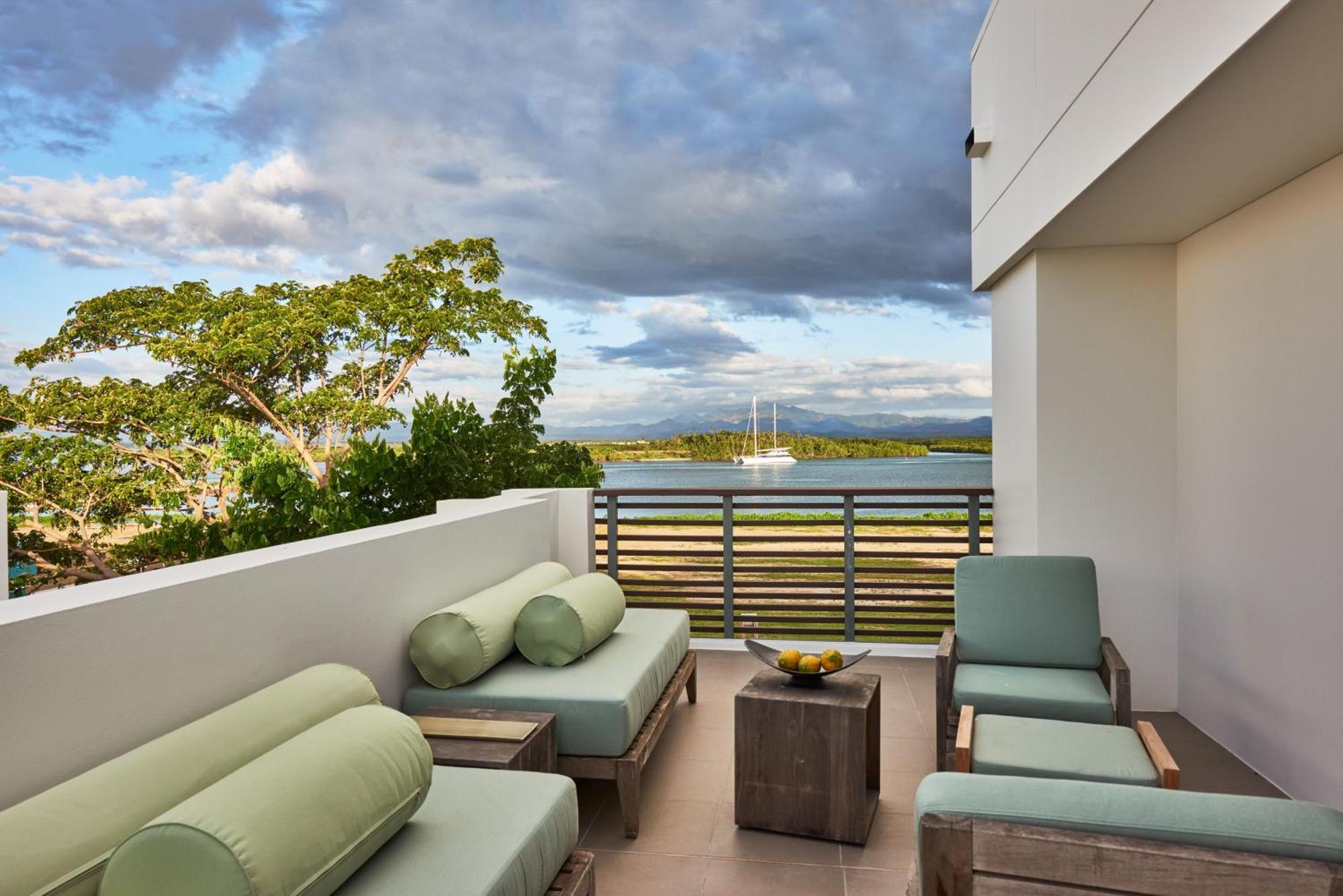 Hilton Fiji Beach Resort And Spa Denarau Island Luaran gambar View from a private balcony at the Ritz-Carlton, San Juan